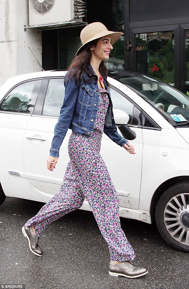 article-2685393-1F7B6D3700000578-351_634x970