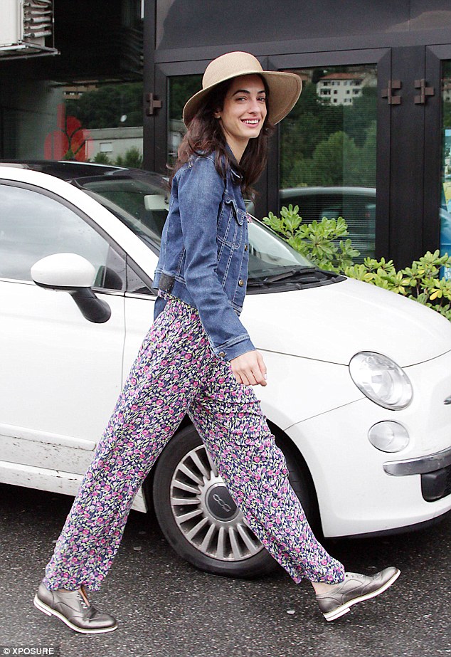 article-2685393-1F7B6DE300000578-995_634x923