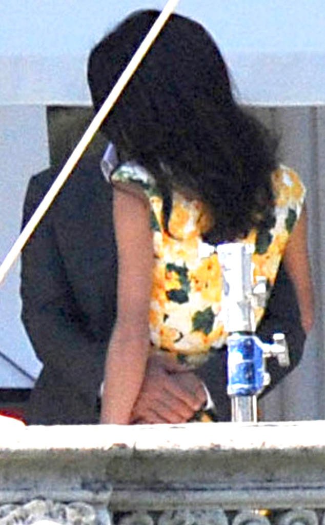 rs_634x1024-140827092331-634.Amal-Alamuddin-Visits-George-Cloobey-Set-Kiss-2.jl.082714