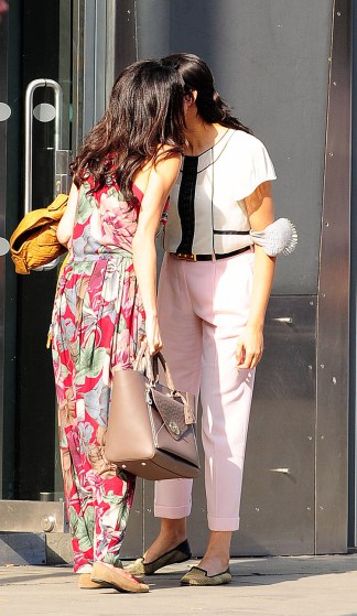 EXC - AMAL ALAMUDDIN AND HER MOTHER BARIA SPEND THE DAY TOGETHER