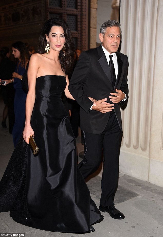 article-2747085-2127AB3A00000578-540_634x923