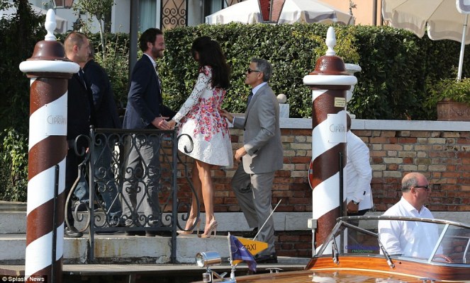 article-2772608-21BE90C000000578-283_964x582