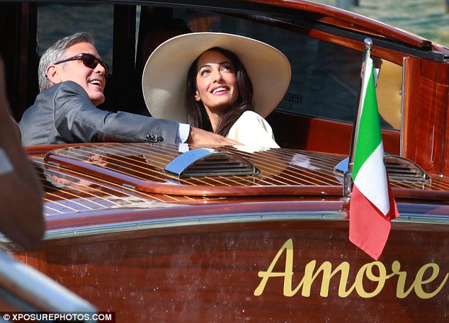 article-2773559-21C5C43700000578-996_634x456