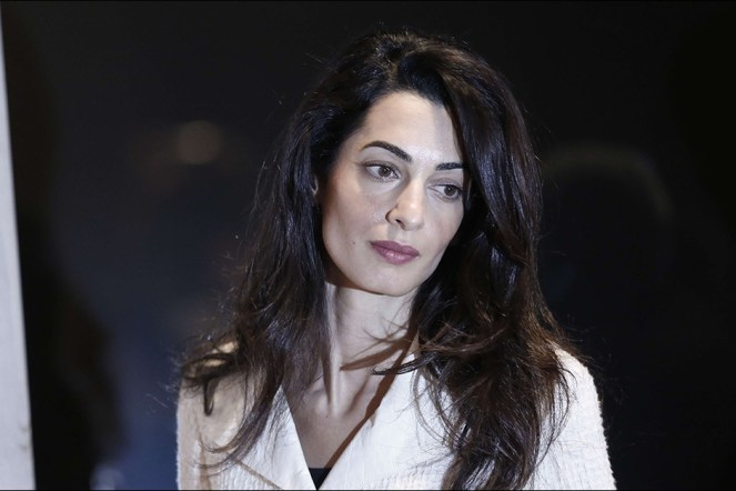 Amal-Clooney-lors-de-sa-visite-au-musee-de-l-Acropole-d-Athenes-le-mercredi-15-octobre-2014 (7)