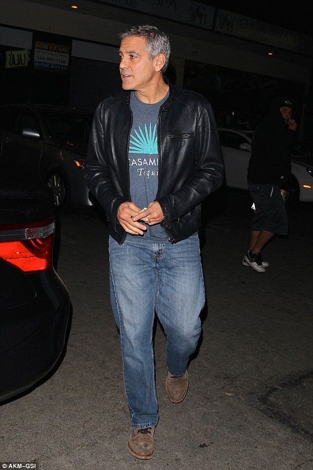 240F5A8A00000578-0-image-a-5_1418632752352