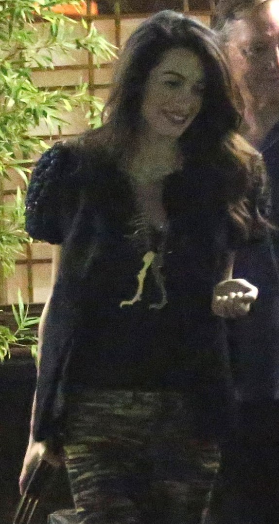 george-clooney-amal-step-out-for-dinner-after-baby-rumors-21