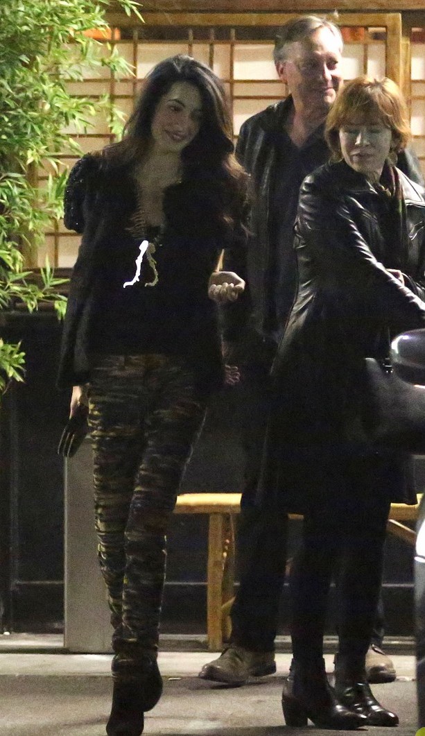 george-clooney-amal-step-out-for-dinner-after-baby-rumors-25