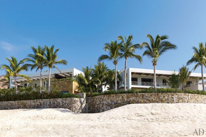item11_rendition_slideshowHorizontal_cindy-crawford-rande-gerber-03-los-cabos-homes-exterior