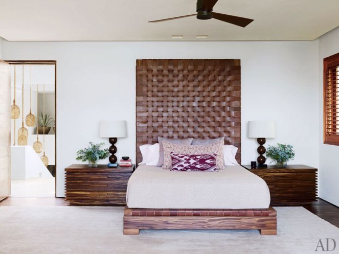 item24_rendition_slideshowVertical_cindy-crawford-rande-gerber-25-george-clooney-master-bedroom