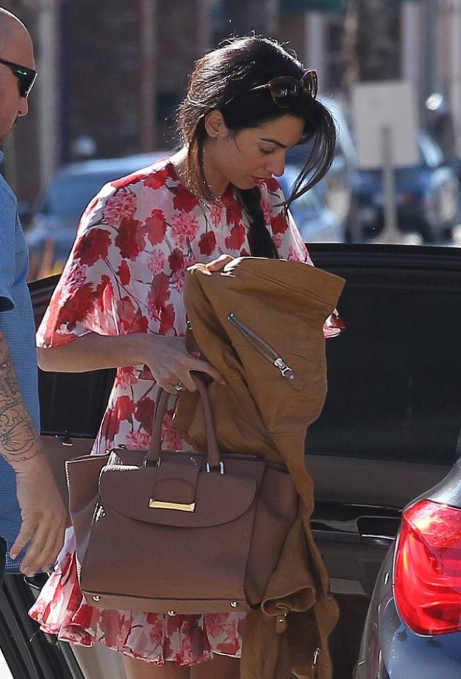 Amal-Alamuddin-Running-Errands-LA-January-20152