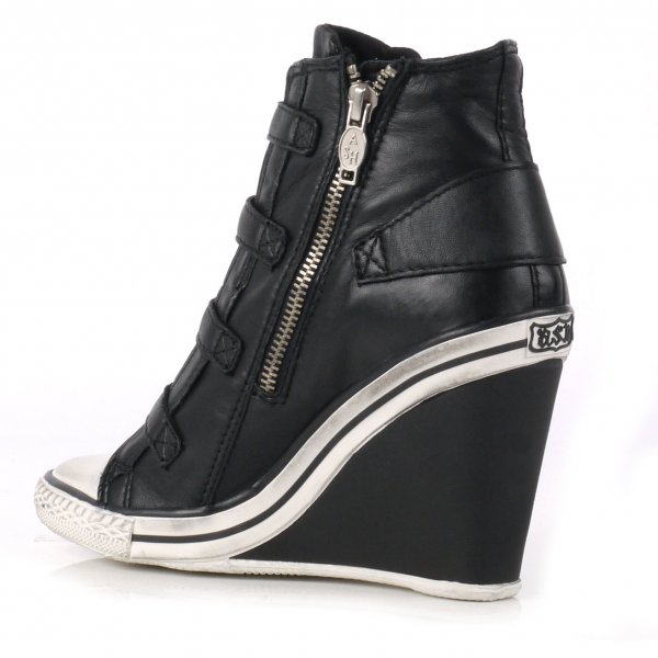 1382968311-46720700 (1)