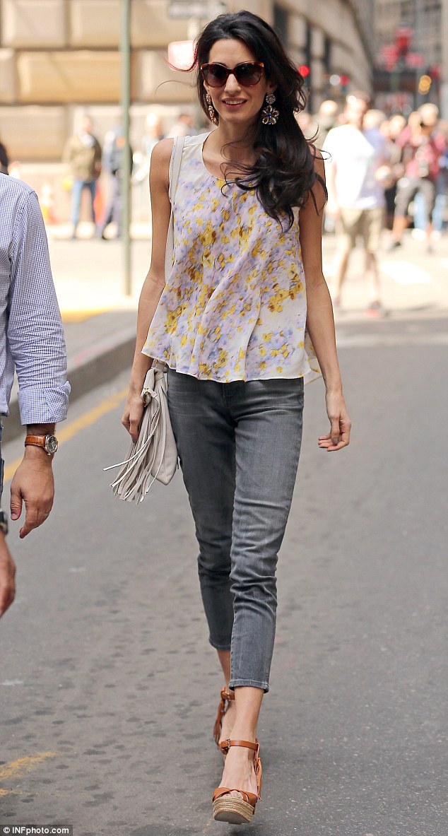 27B6372F00000578-3044926-image-m-161_1429384924611