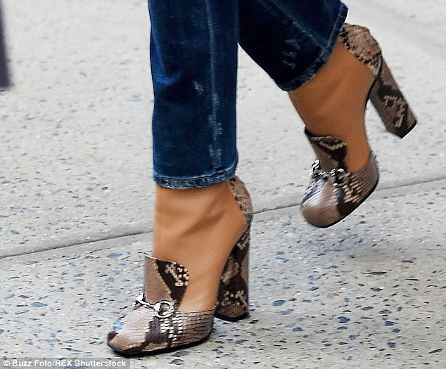 281E750900000578-0-image-m-38_1430270010213