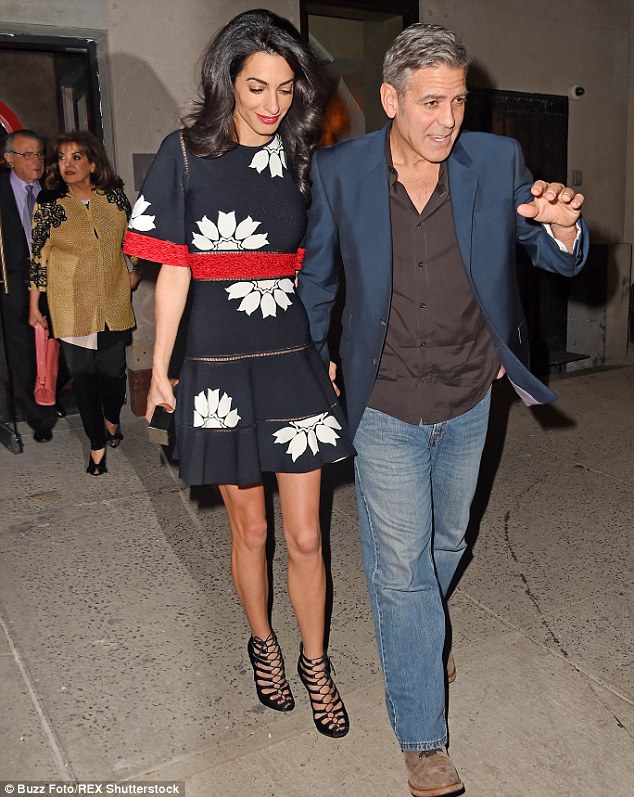 282060FC00000578-3060280-image-m-7_1430288011492