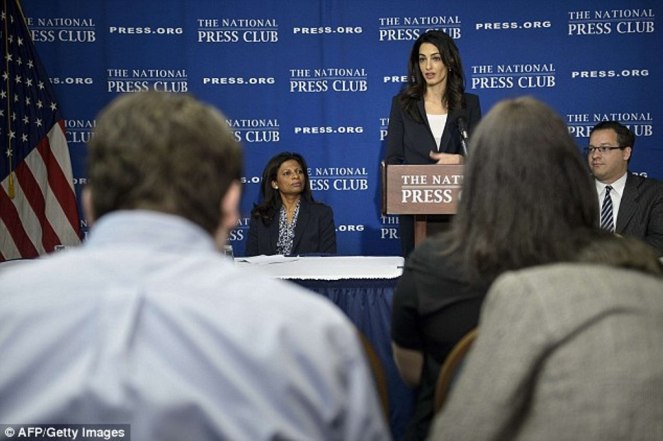 282C5BC200000578-0-image-a-50_1430415203421