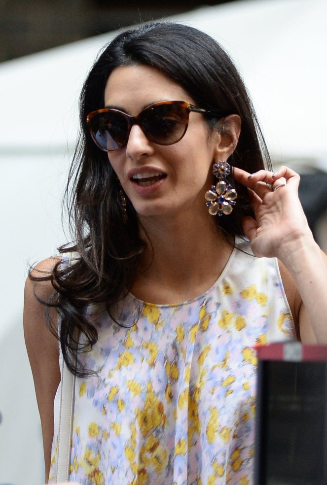 Amal-Alamuddin-Visits-George-Clooney-Money-Monster-Set (9)