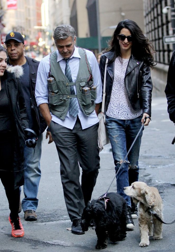 Amal-Alamuddin-Visits-George-Clooney-Set-His-Dog (11)