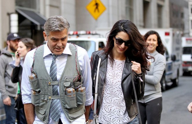 Amal-Alamuddin-Visits-George-Clooney-Set-His-Dog (12)