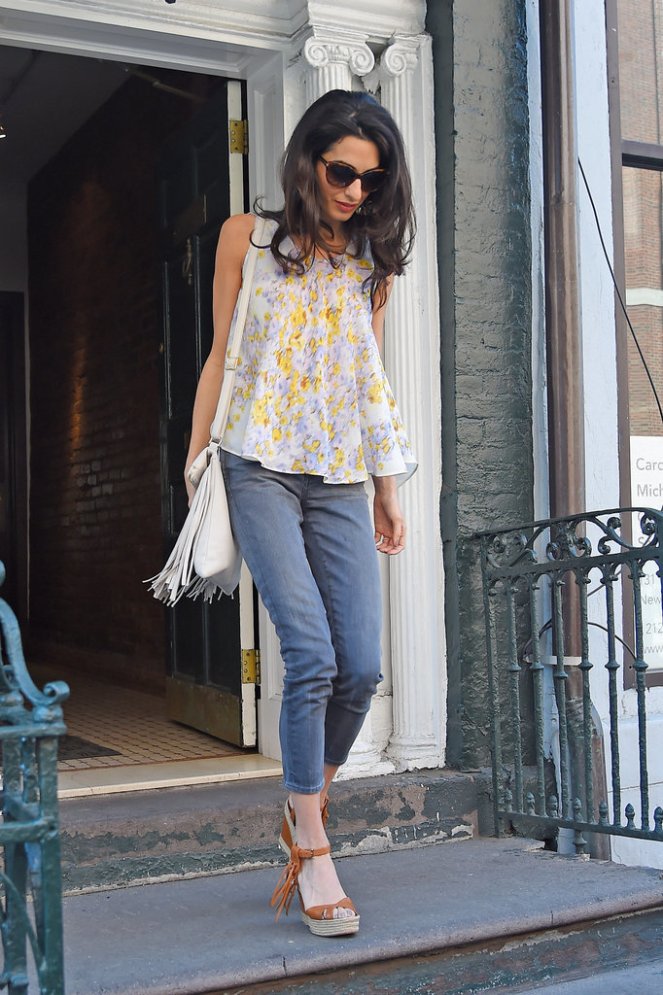 Amal-Clooney-Wearing-Floral-Giambattista-Valli-Top (3)