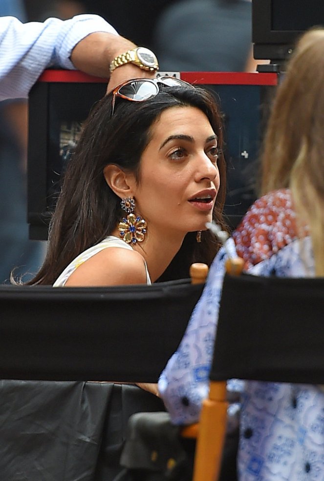 Amal-Clooney-Wearing-Floral-Giambattista-Valli-Top (5)