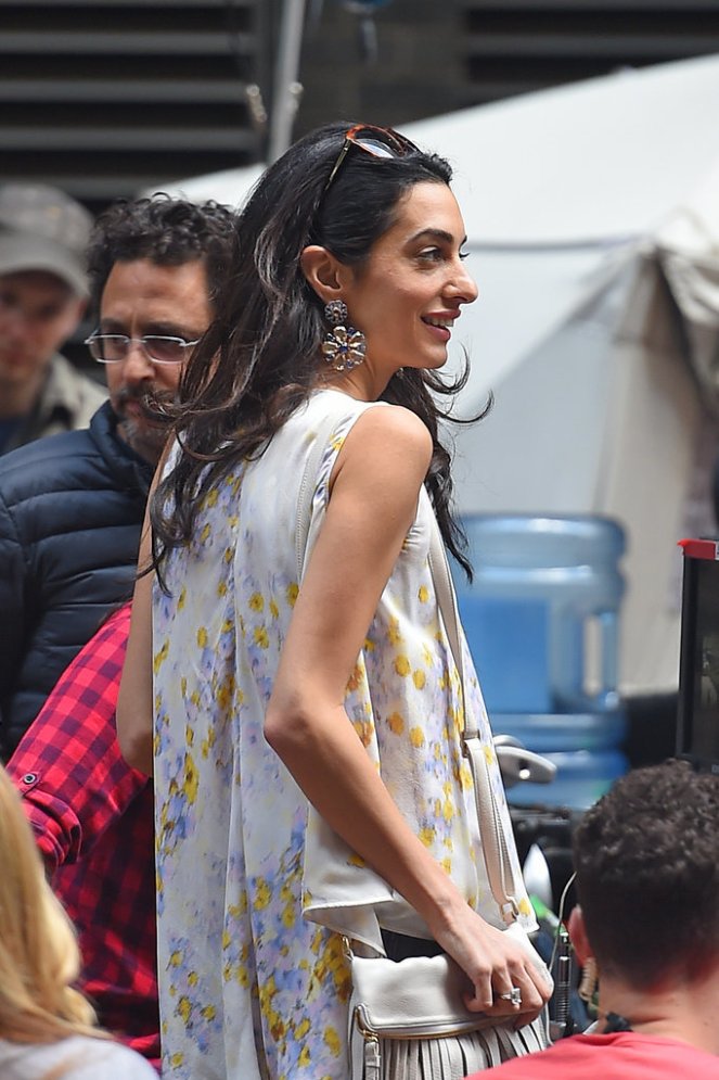 Amal-Clooney-Wearing-Floral-Giambattista-Valli-Top (6)