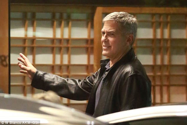 28781DFB00000578-0-image-a-60_1431109006581