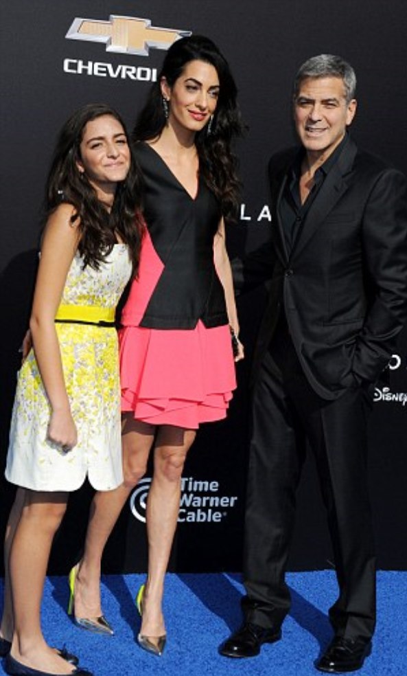 2882274C00000578-0-Family_affair_George_and_Amal_attended_with_her_niece_Mia_Alamud-m-168_1431223953596 (1)