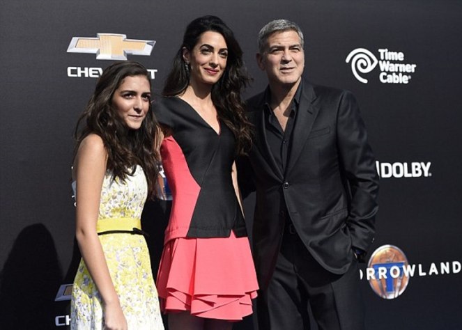 28835F5F00000578-3075296-image-a-27_1431227516718