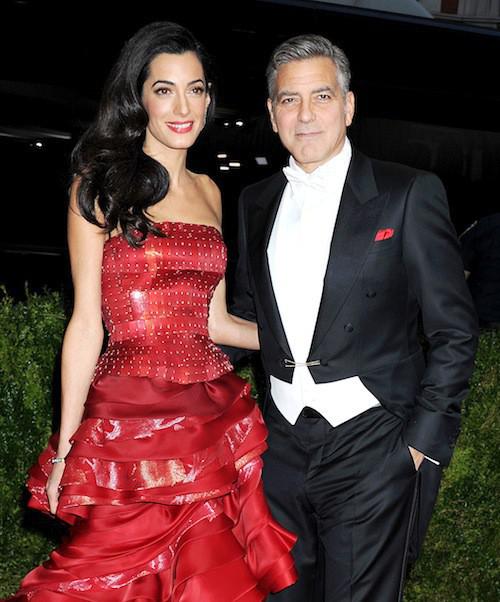 Photos-Met-Gala-2015-Amal-Clooney-amoureuse-et-engagee-elle-rehabilite-John-Galliano_portrait_w674 (6)