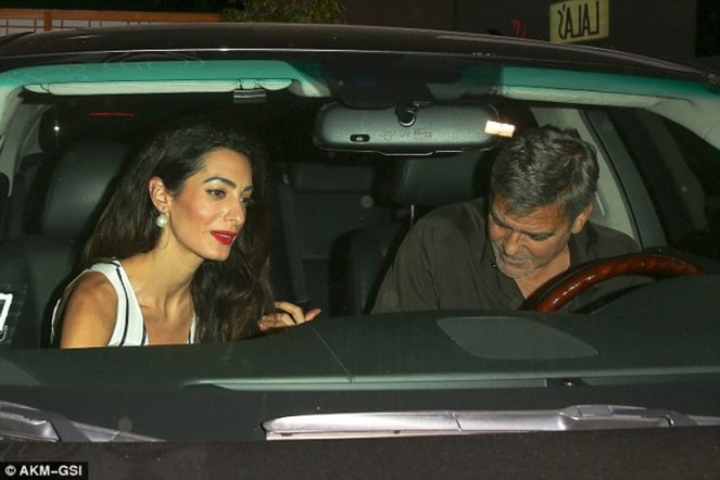 2CC729FF00000578-3249938-image-a-82_1443262304427