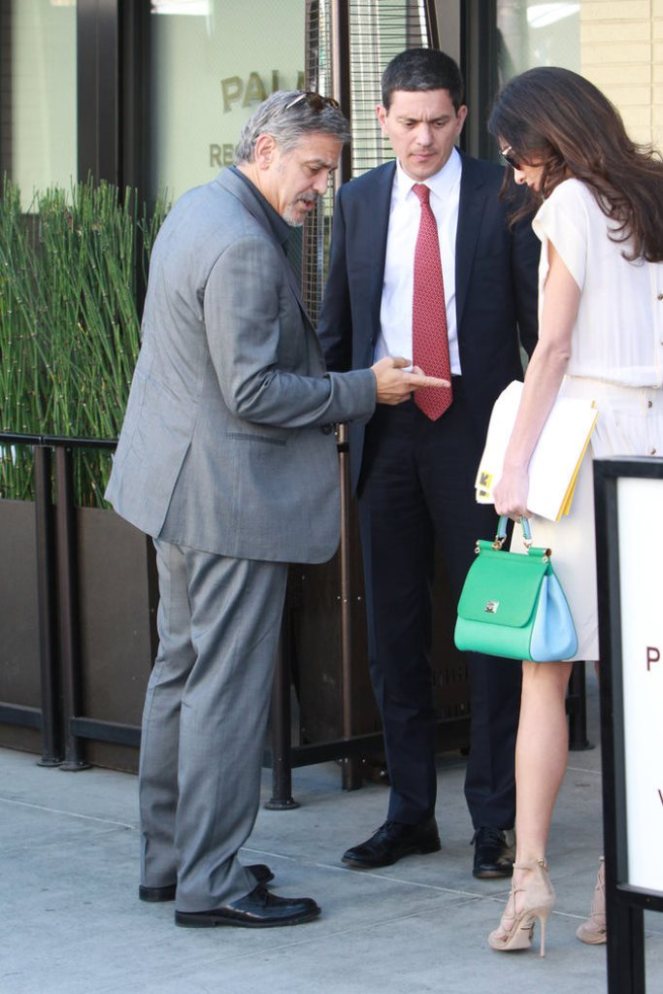 George-et-Amal-Clooney-le-22-octobre-2015_portrait_w674 (5)