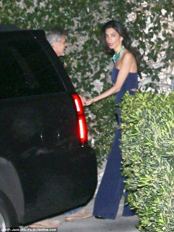 2E41B0E100000578-3309702-image-a-51_1447032771634