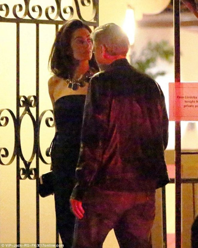 2E41B0EE00000578-3309702-image-a-48_1447032749715