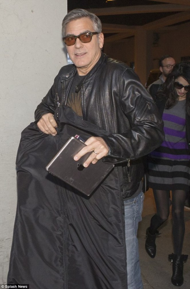 312BA21B00000578-3445785-image-m-43_1455386832655