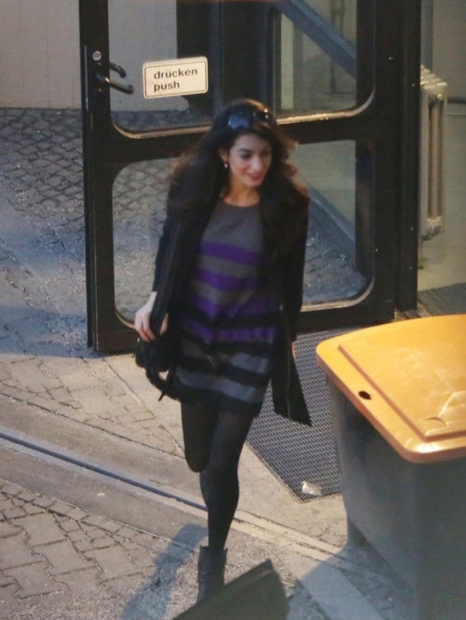 george-and-amal-clooney-fly_5131444