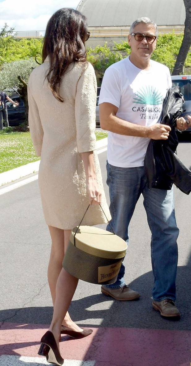 amal-clooney-looks-chic-at-airport-with-husband-george-26