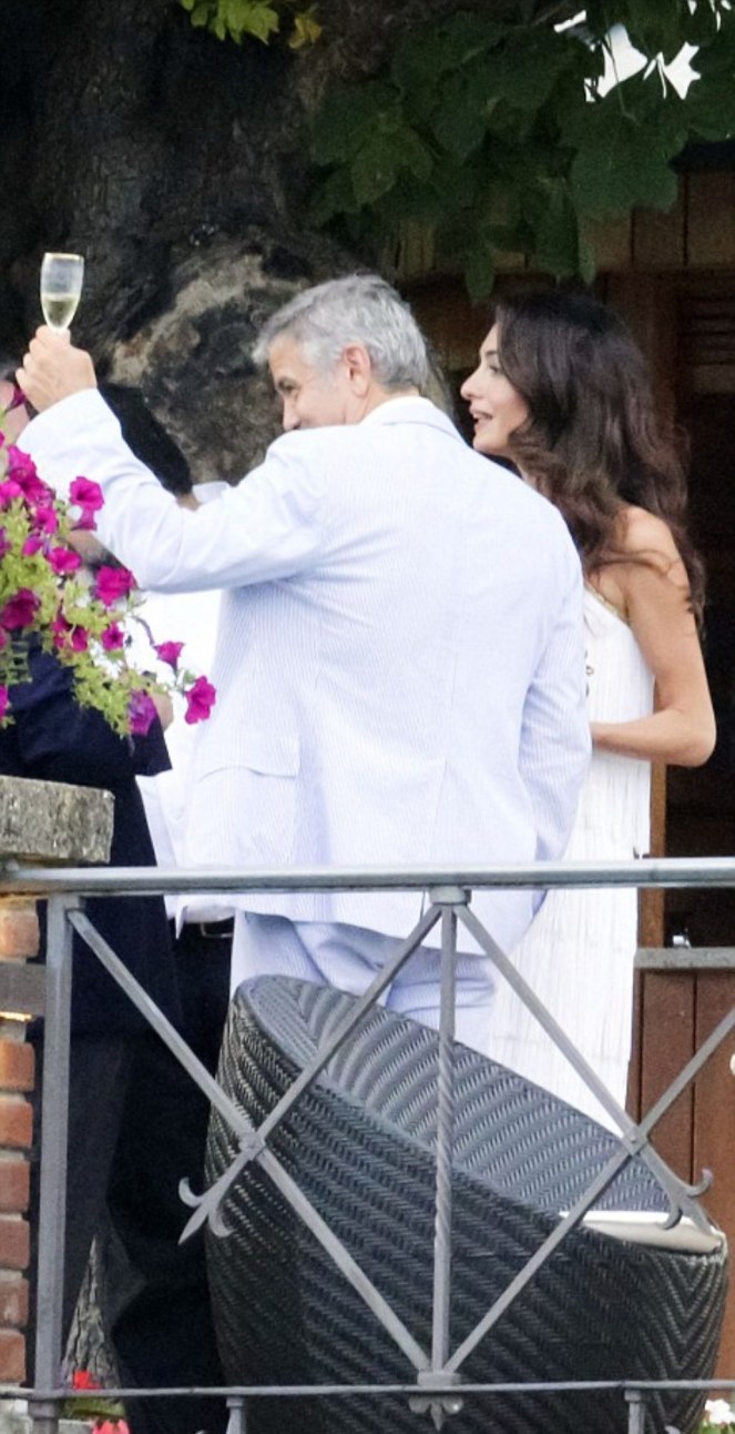 3712736E00000578-3733431-image-m-159_1470844463702