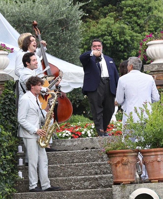 37127B3E00000578-3733431-image-a-114_1470843785790