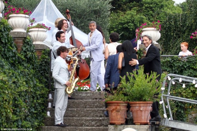 37127B7A00000578-3733431-image-a-117_1470843801089