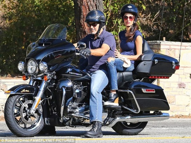 376B206200000578-0-image-m-2_1471677363446