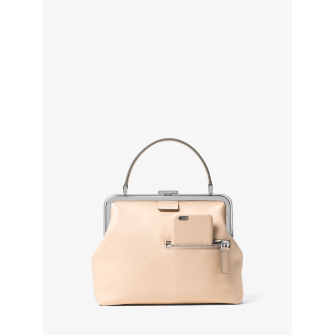 31t6page1l-nude-d3d81b00