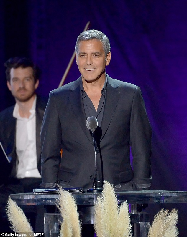 39030d3b00000578-3817880-image-a-154_1475383116693