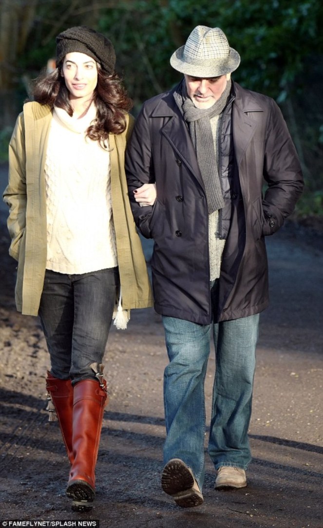 3c0db0e800000578-4110338-image-a-11_1484156457135