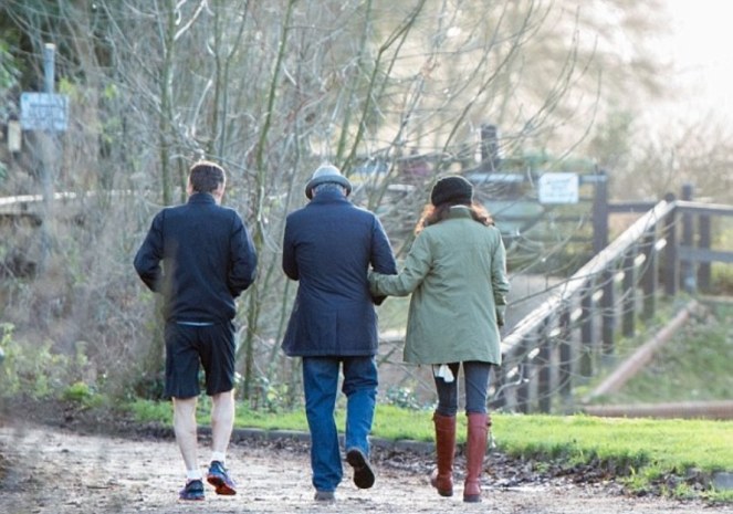 3c0db3ef00000578-4110338-image-a-18_1484156690275