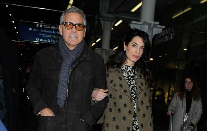 george-et-amal-clooney-arrivent-a-londres-par-l-eurostar-2