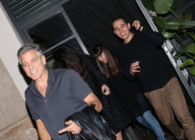george-et-amal-clooney-sont-alles-diner-avec-les-parents-de-george-ce-jeudi-2-fevrier-a-barcelone_portrait_w674